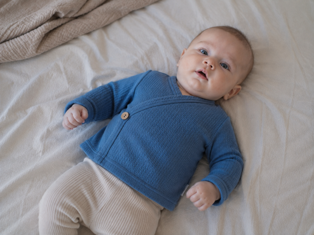 Baby overslagshirtje blauw (mini cable)