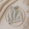Baby knoopmutsje groen gestreept