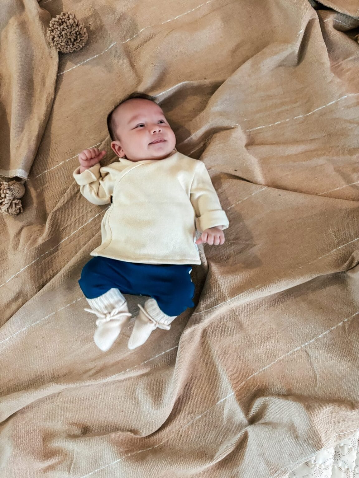 IMG_0059-scaled-1.jpeg Babyslofjes | merinowol roomwit