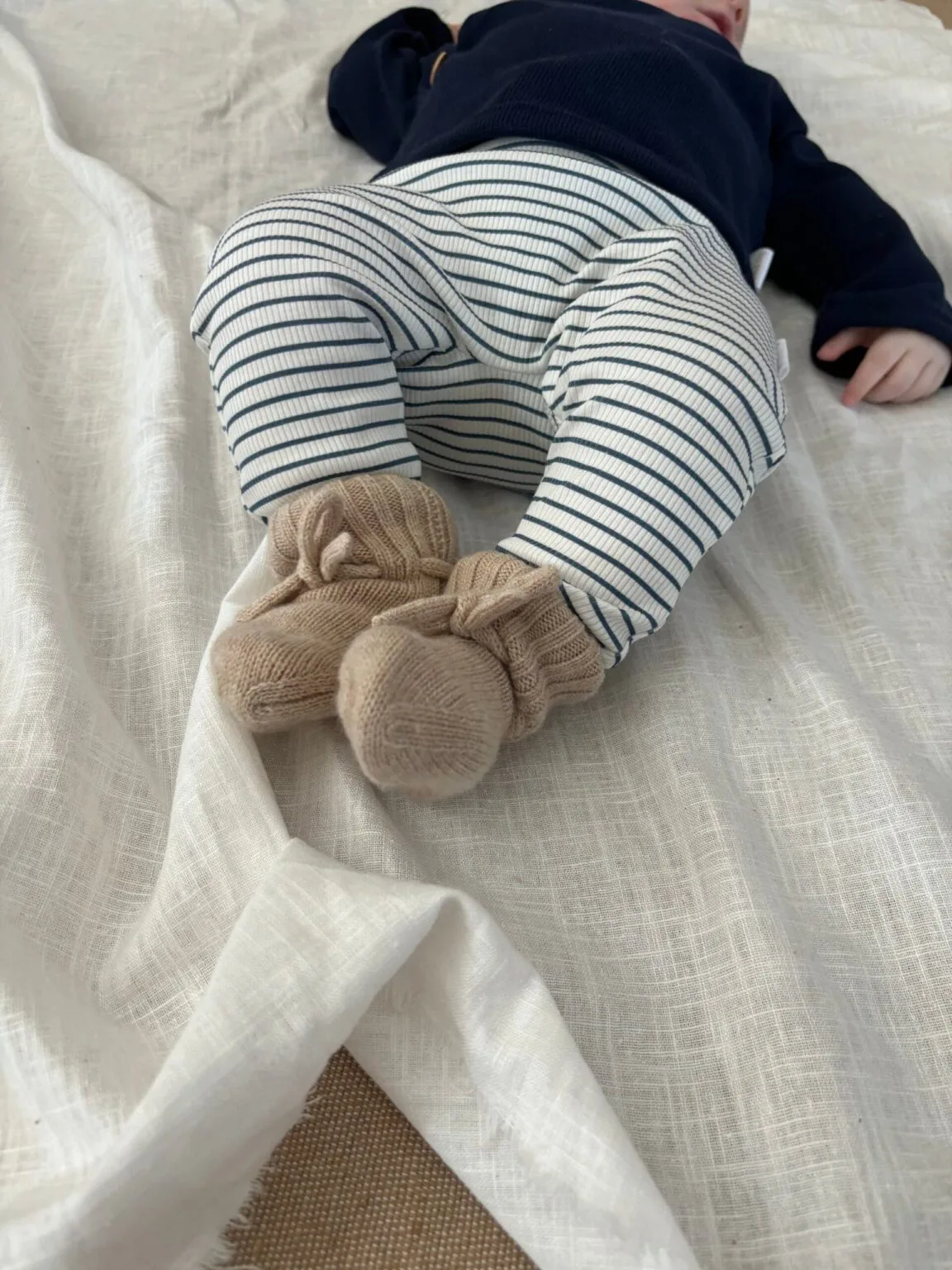 IMG_2256-scaled-1.jpeg Broekje | streep blauw (rib)