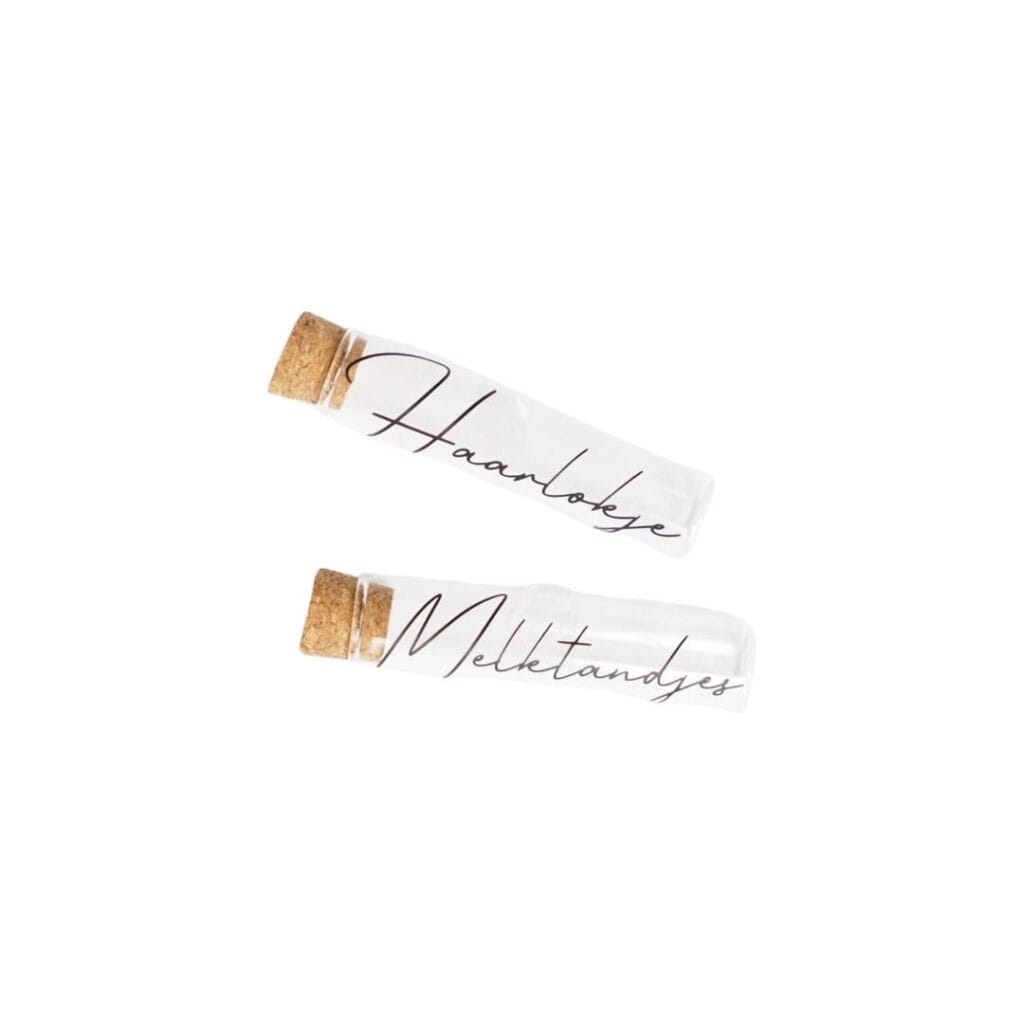 IMG_9312.jpeg Bewaarbuisjes haarlokje en melktandjes