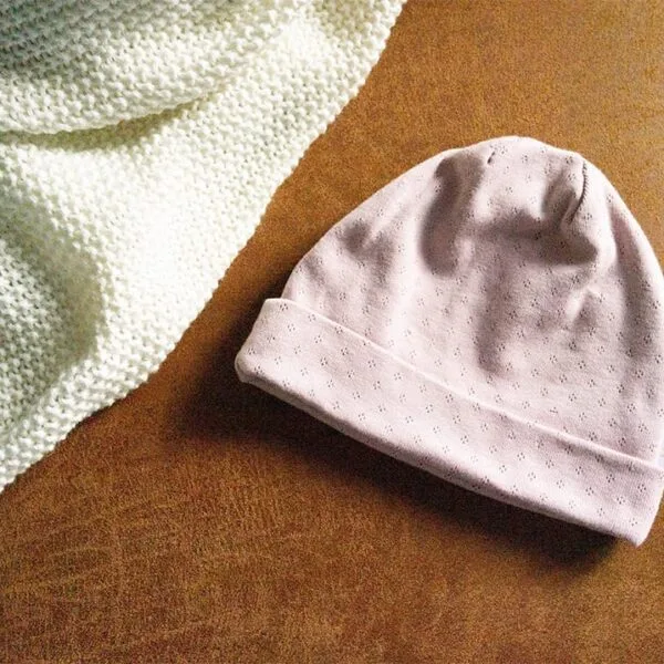Baby mutsje roze pointelle