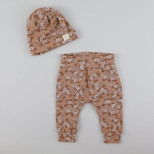 Newborn set bruin bloemen