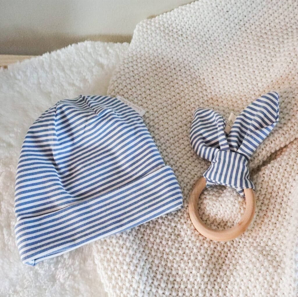 Baby mutsje blauw gestreept