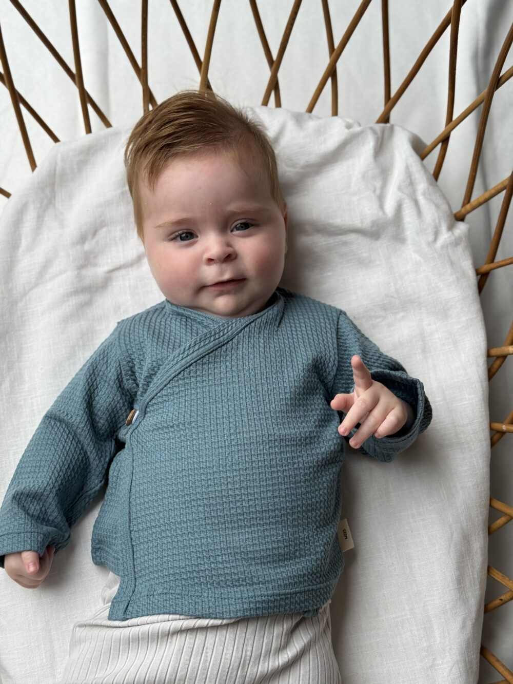 Baby overslagshirtje petrol (mini cable)