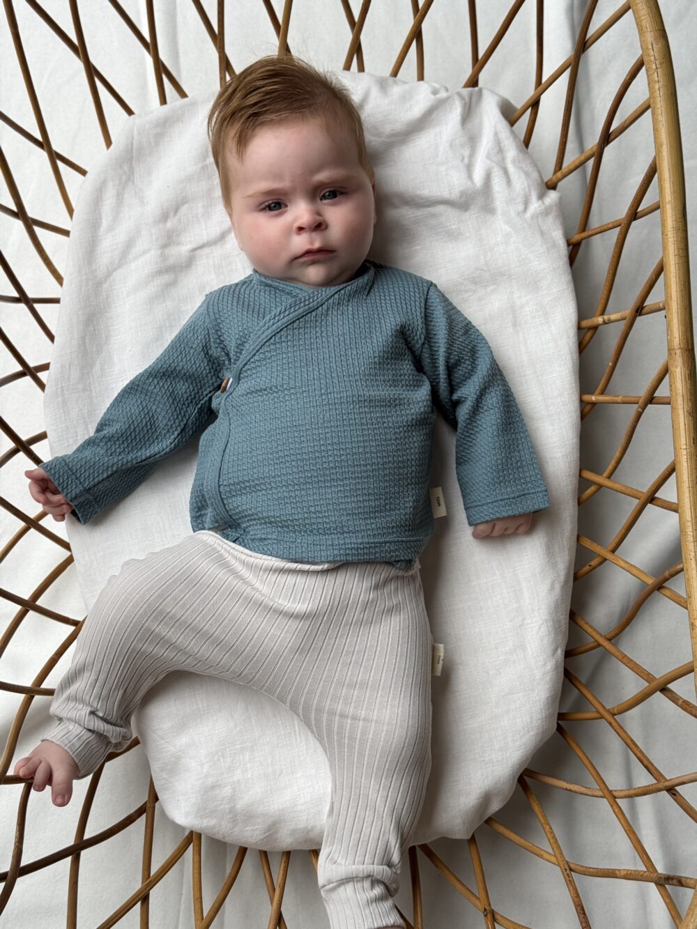 Baby broekje grijs (brede rib) Baby broekje grijs (brede rib)