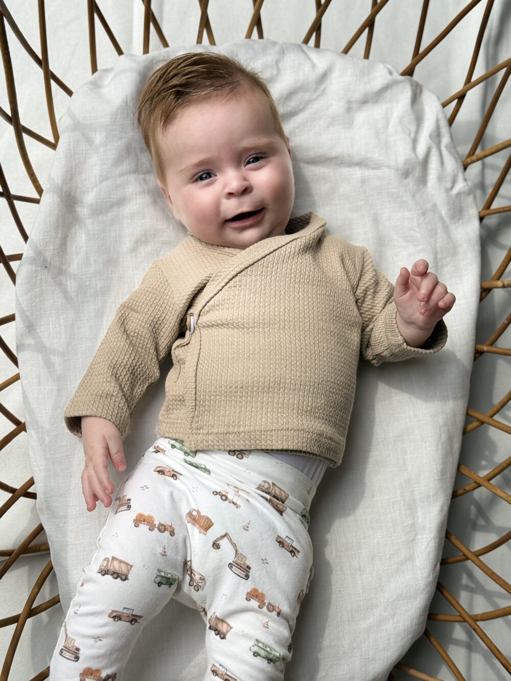 Baby broekje voertuigen ecru