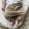 Baby broekje baggy bruin (badstof)